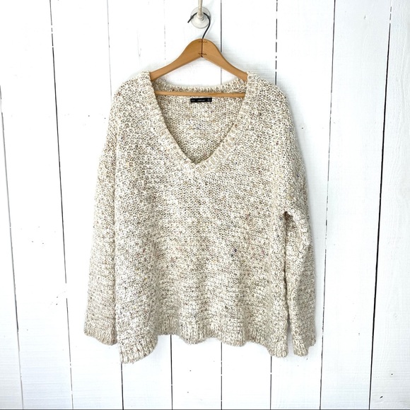 Zara cream knit v-neck long sleeve sweater
